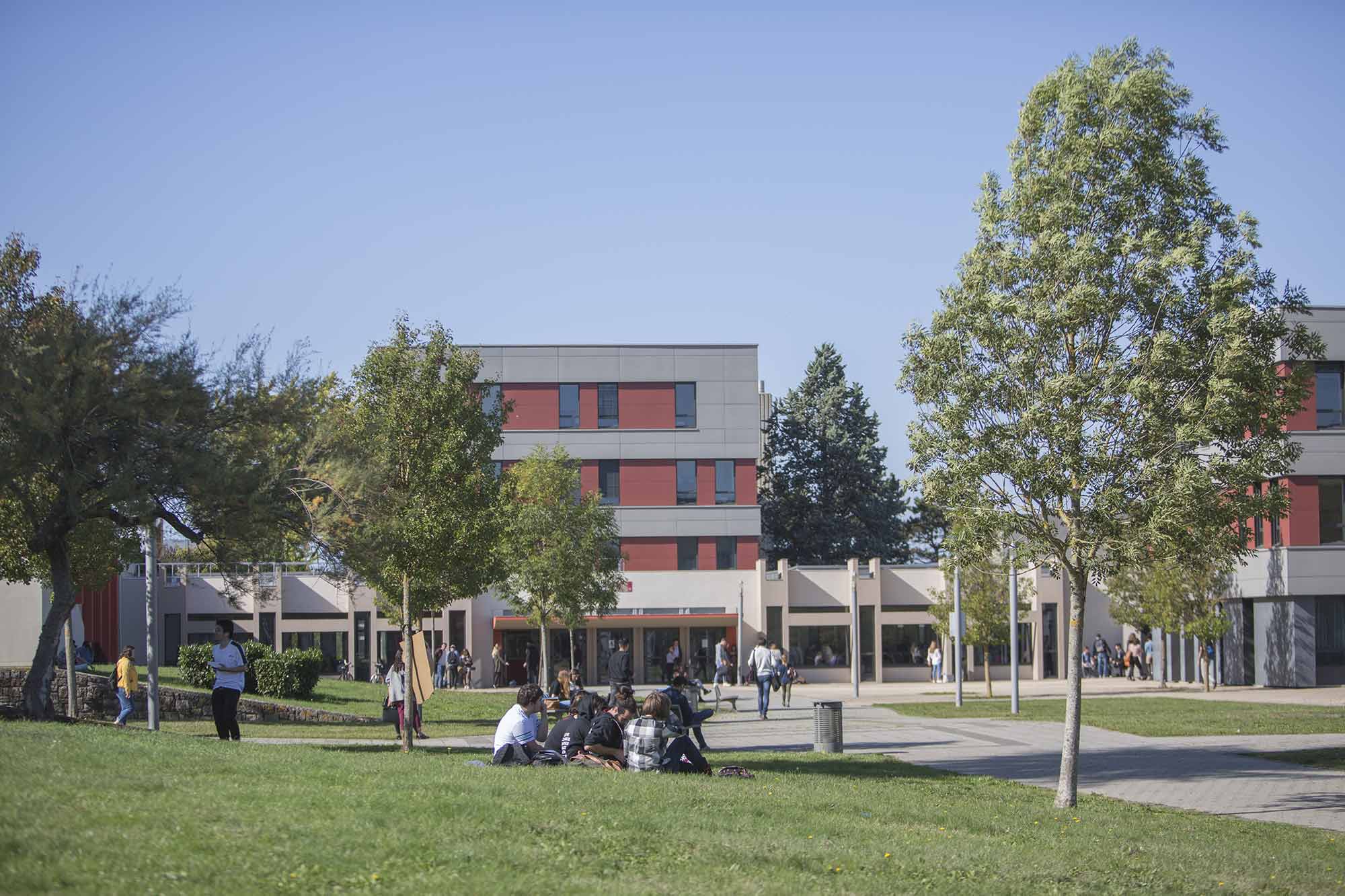 Programme immobilier, résidence étudiante Poitiers, investir en LMNP | (capétudes) Investoria